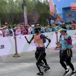 全球首個有人形機械人參加的半馬賽事，今天早上在北京亦莊舉行-体育资源-体育博彩-体育投注策略网