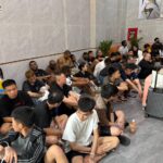 金边警方突袭公寓：捣毁电诈与毒品据点，逮捕55人-体育资源-体育博彩-体育投注策略网